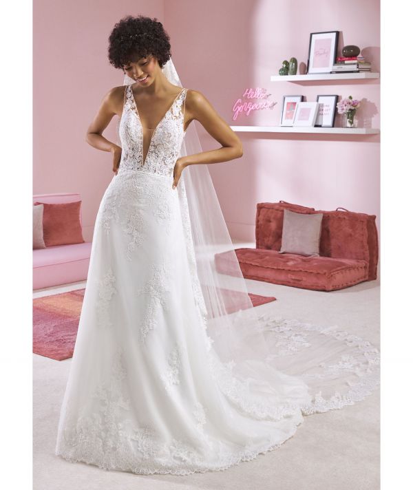 White One Wedding Dresses by Vanila Wedding Boutique