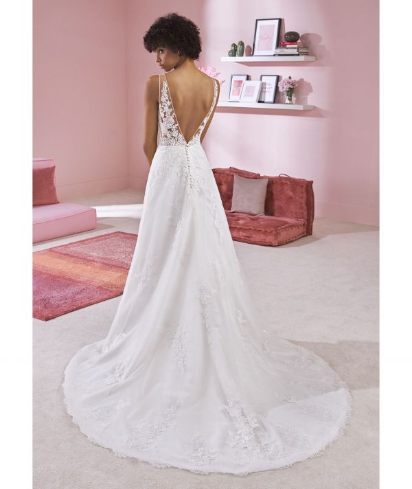 White One Wedding Dresses by Vanila Wedding Boutique