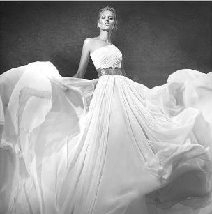Pronovias Dubai present